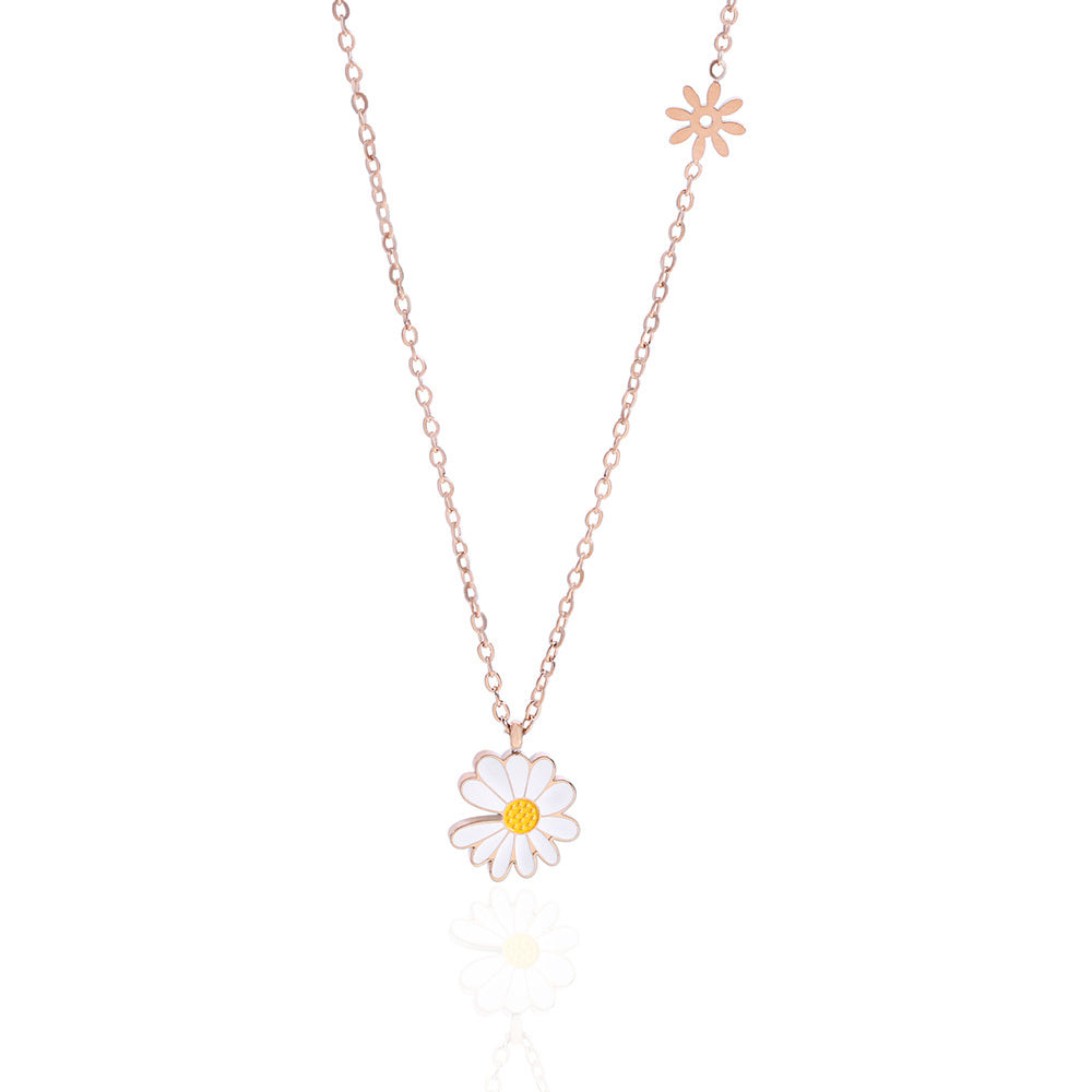 Blume Necklace