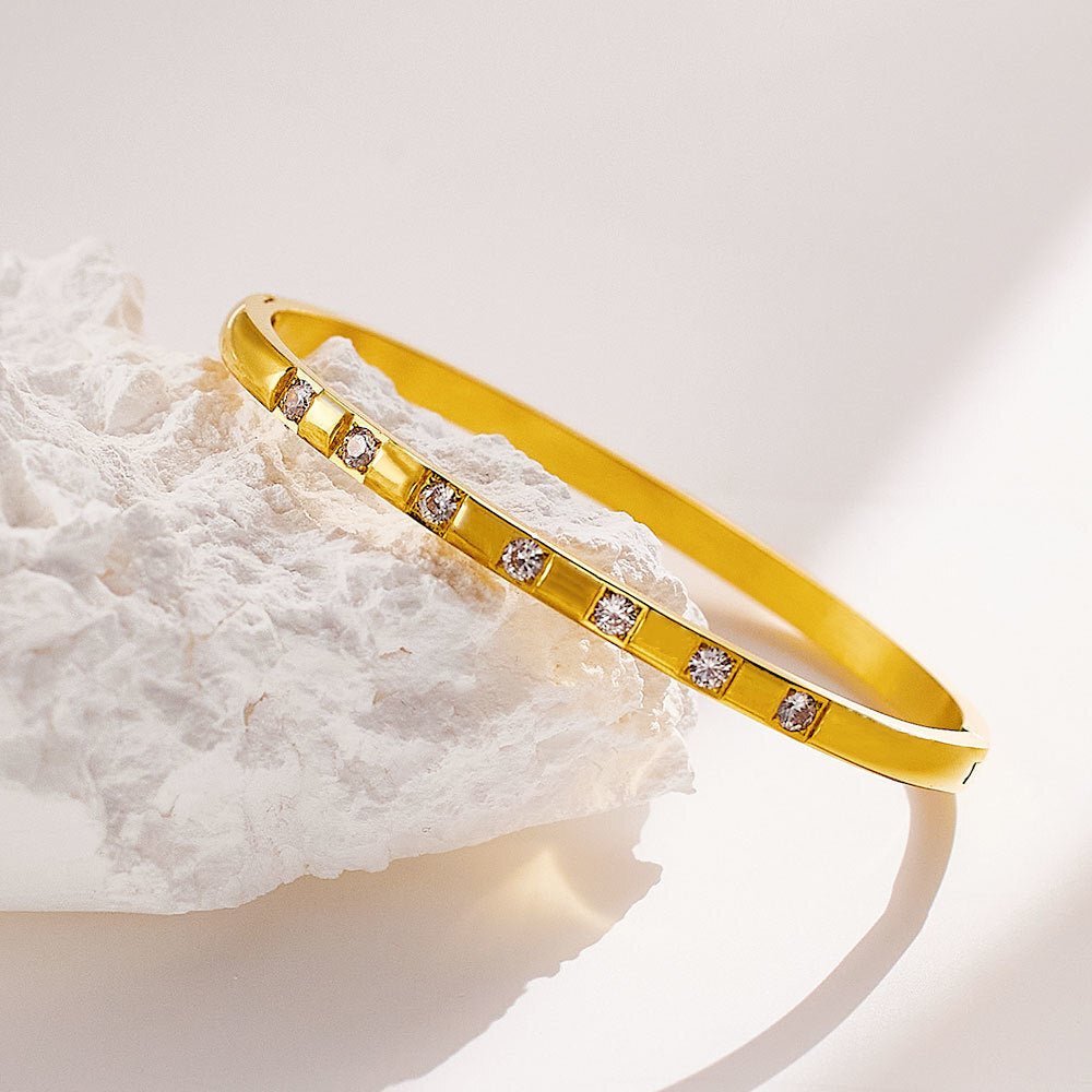 Shine Line Bangle