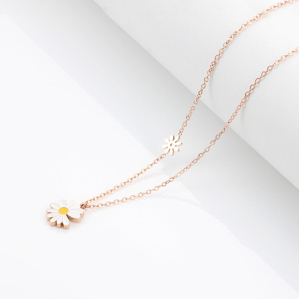 Blume Necklace