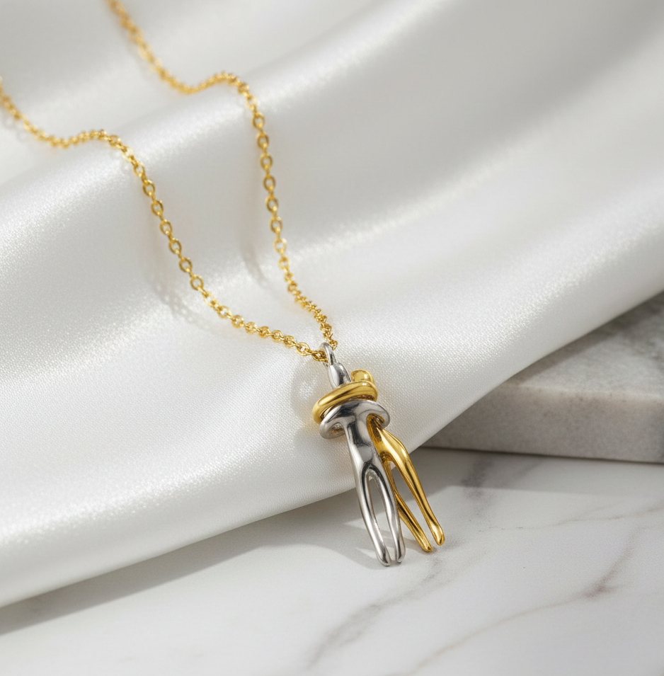 Noire Unity Necklace