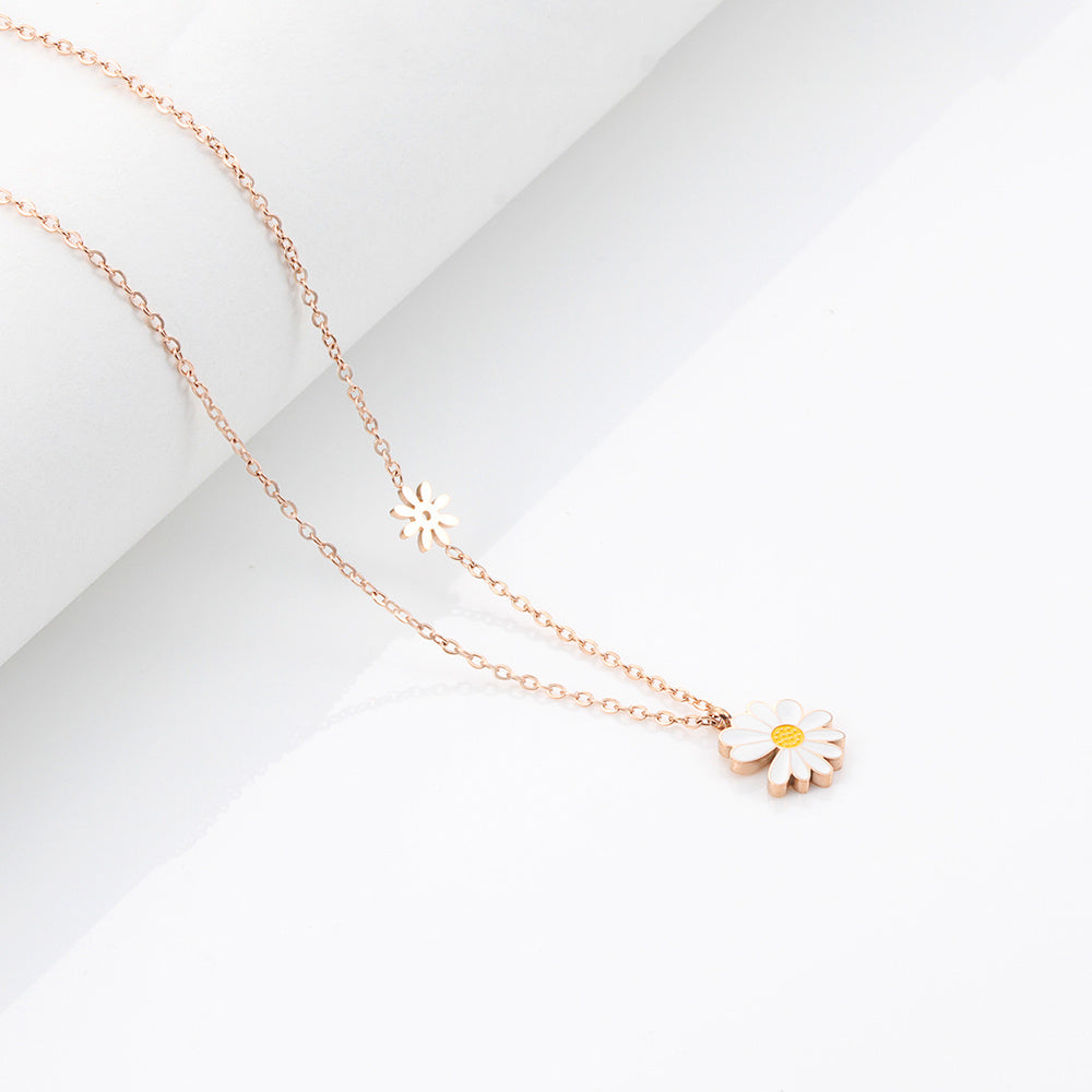 Blume Necklace