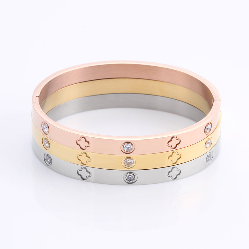 Clover Bangle